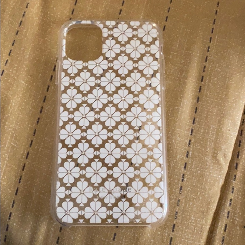 Never used IPHONE 11 phone case
